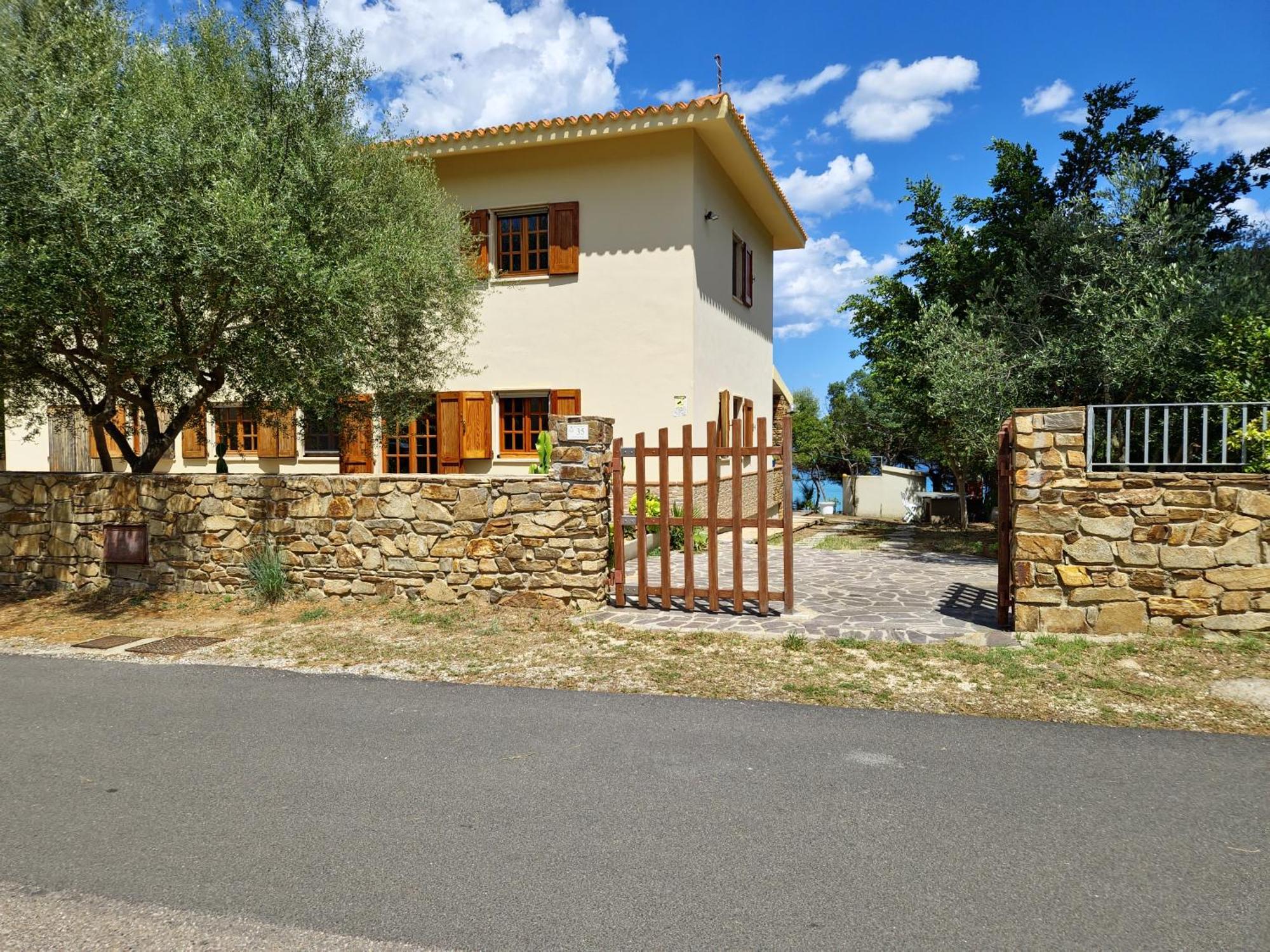Villa Papiyon - Accesso Privato Alla Spiaggia Cala Liberotto Dış mekan fotoğraf